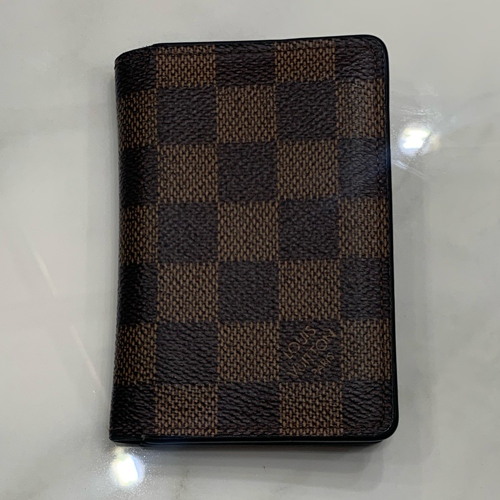 Louis Vuitton Card Holder - Picture 1 of 5